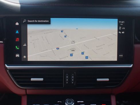 Used 2023 Porsche Cayenne AWD/4WD image 7