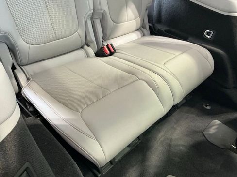 Used 2022 Jeep Grand Cherokee L Overland w/ Advanced Protech Group III AWD/4WD image 30