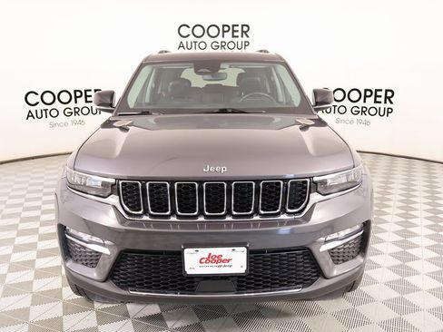 Used 2022 Jeep Grand Cherokee Limited w/ Trailer Tow Prep Group (B) image 10