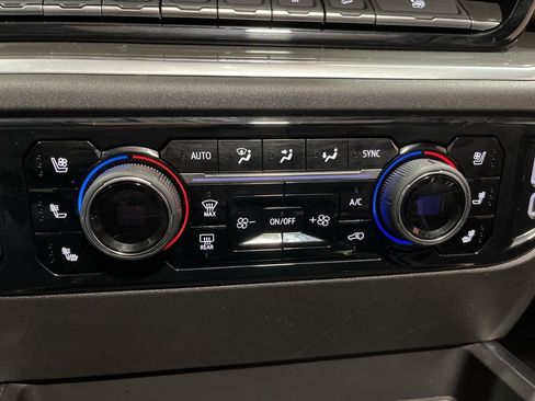 Certified 2025 Chevrolet Silverado 1500 High Country w/ Midnight Edition image 33