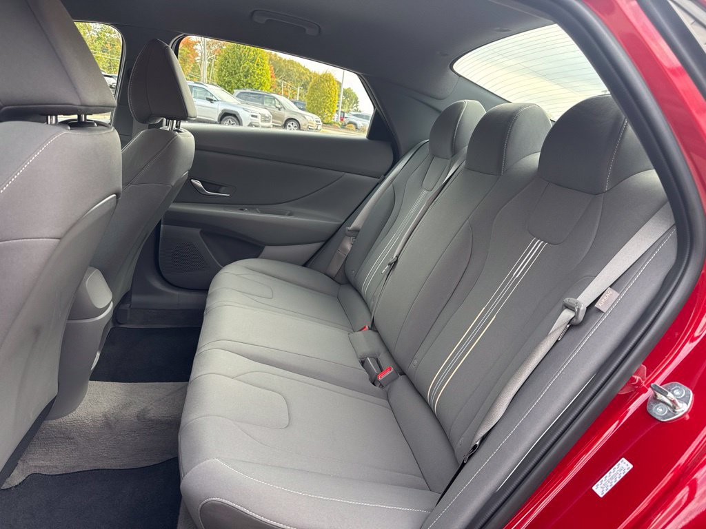 Used 2024 Hyundai Elantra SEL FWD image 16