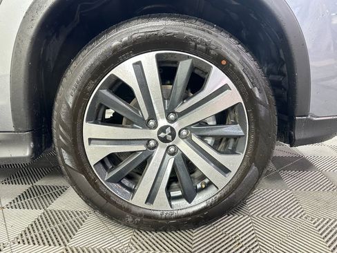 Used 2025 Mitsubishi Outlander Sport ES AWD/4WD image 14
