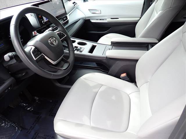 Certified 2025 Toyota Sienna XLE w/ XLE Plus Package AWD/4WD image 12