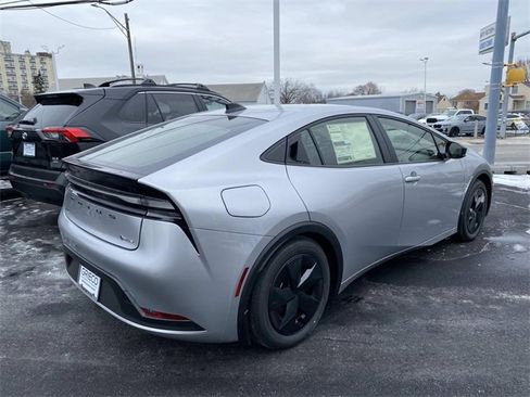 New 2026 Toyota Prius Plug-In Hybrid image 3