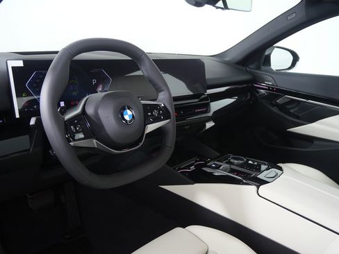 New 2026 BMW 530i image 13