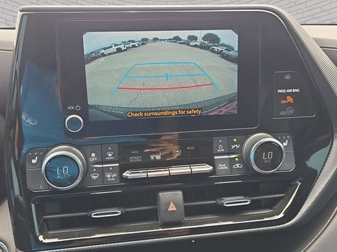 Used 2023 Toyota Highlander XSE FWD image 24