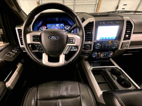 Certified 2020 Ford F250 Lariat w/ Lariat Ultimate Package image 5