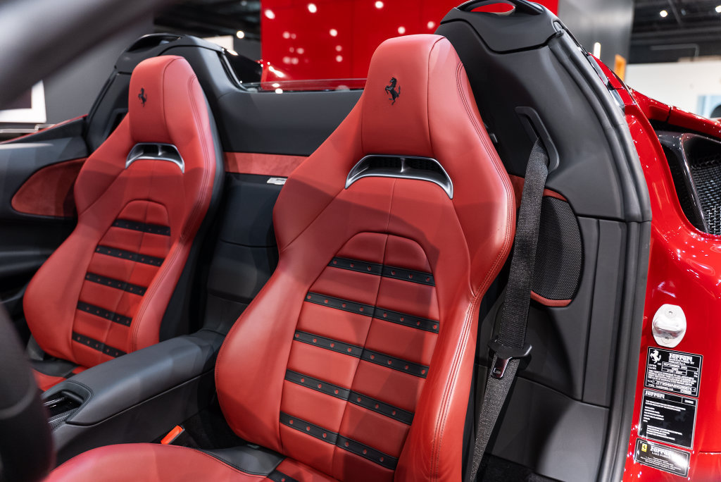 Certified 2022 Ferrari SF90 Spider AWD/4WD image 4