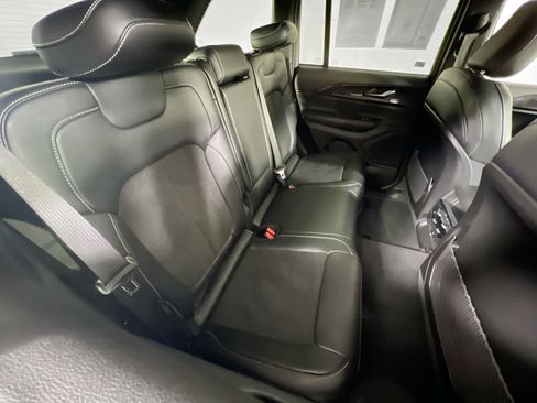 Used 2023 Jeep Grand Cherokee Altitude image 26