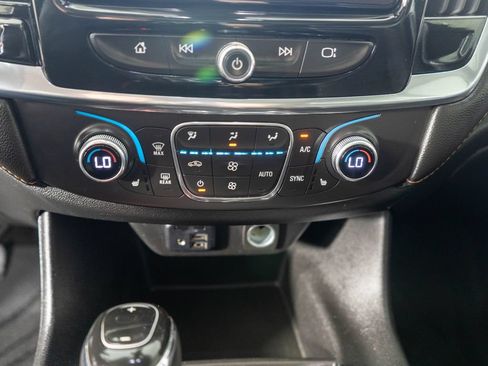 Used 2020 Chevrolet Traverse RS AWD/4WD image 20