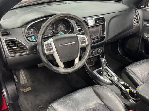 Used 2013 Chrysler 200 S FWD image 9