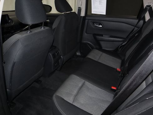 Certified 2025 Nissan Rogue SV image 20