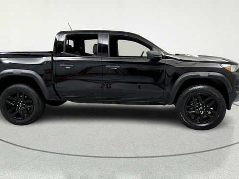 Used 2023 Chevrolet Colorado Trail Boss w/ Advanced Trailering Package AWD/4WD image 6