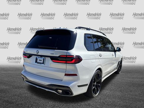 Used 2026 BMW X7 xDrive40i w/ M Sport Package AWD/4WD image 9