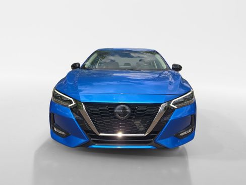 Used 2023 Nissan Sentra SR w/ SR Premium Package FWD image 8
