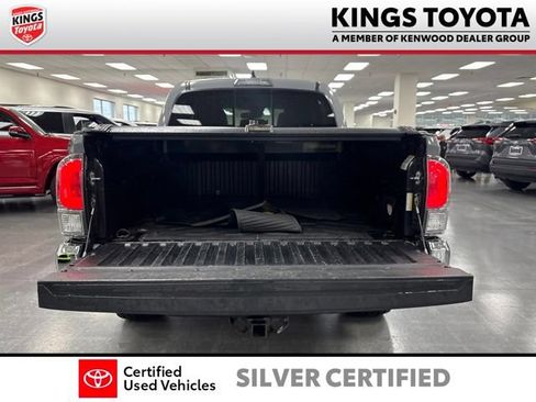 Certified 2021 Toyota Tacoma TRD Off-Road AWD/4WD image 12