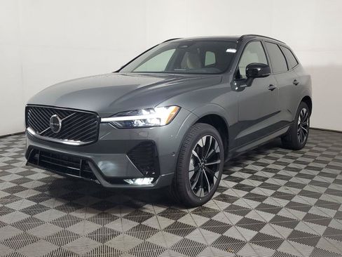 New 2027 Volvo XC60 B5 Plus AWD/4WD image 3