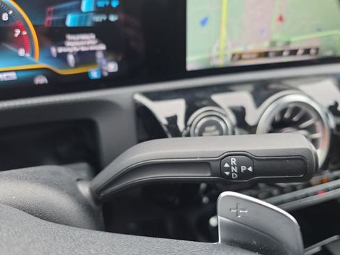 Used 2023 Mercedes-Benz CLA 35 AMG 4MATIC image 35