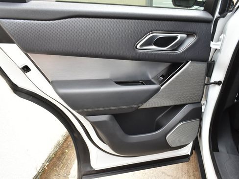 Used 2021 Land Rover Range Rover Velar R-Dynamic S AWD/4WD image 18