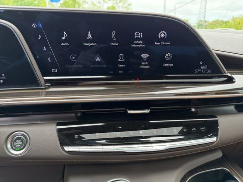Used 2024 Cadillac Escalade ESV Sport AWD/4WD image 20