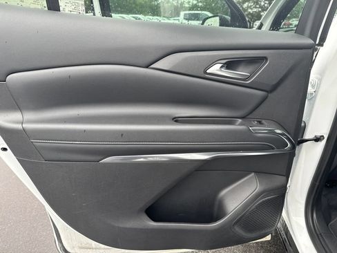 Used 2025 Chevrolet Traverse LT AWD/4WD image 20