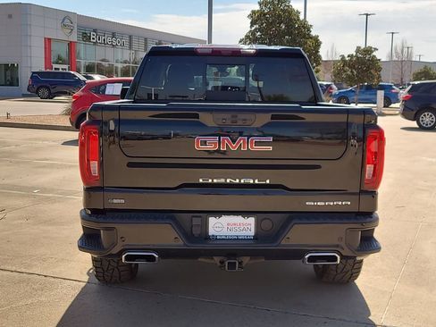 Used 2022 GMC Sierra 1500 Denali w/ Denali Reserve Package image 3