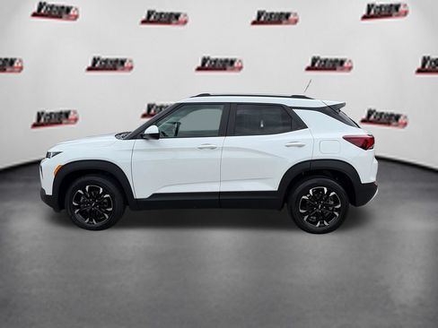 Used 2023 Chevrolet TrailBlazer LT w/ Convenience Package FWD image 9