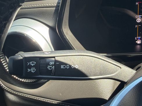 Used 2023 Chevrolet Colorado LT RWD image 25