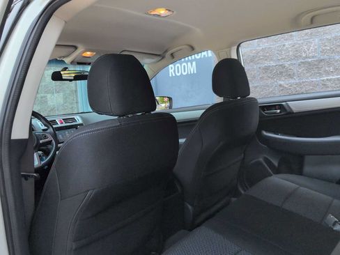 Used 2016 Subaru Outback 2.5i Premium AWD/4WD image 18