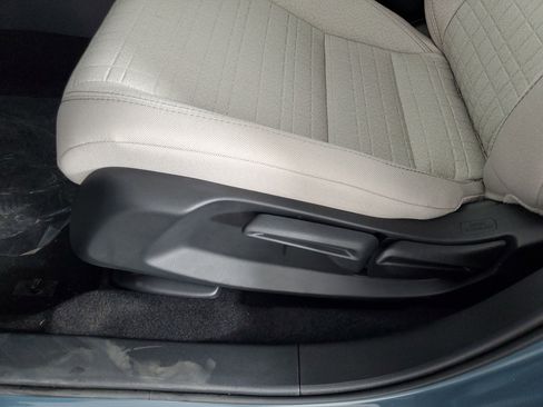 New 2026 Honda HR-V LX image 31