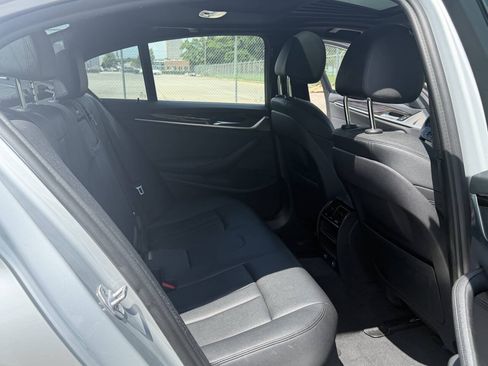 Used 2019 BMW 530i w/ Convenience Package RWD image 10
