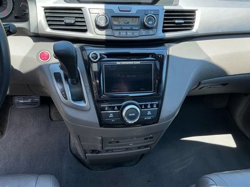 Used 2016 Honda Odyssey Touring image 11