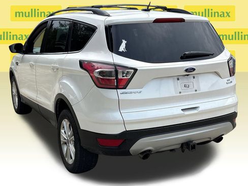 Used 2017 Ford Escape SE w/ Equipment Group 201A AWD/4WD image 9
