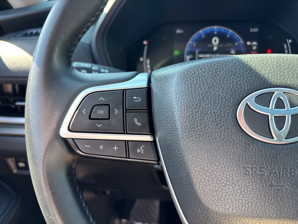 Used 2025 Toyota Grand Highlander AWD image 29