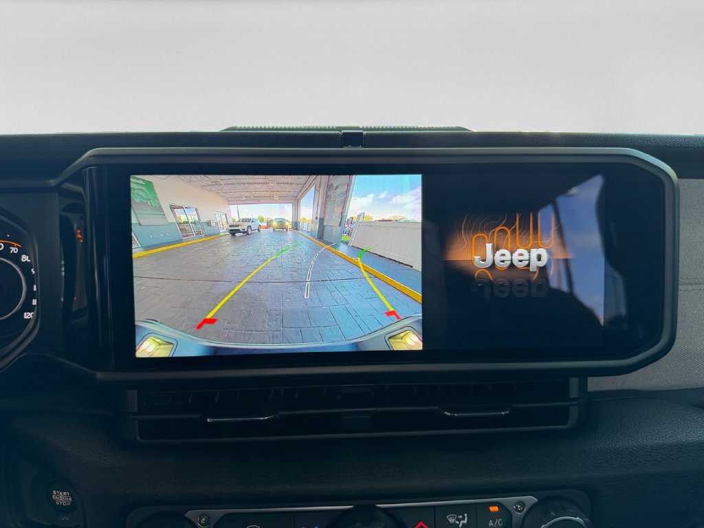 Used 2026 Jeep Gladiator Sport AWD/4WD image 16