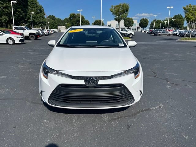 Used 2025 Toyota Corolla LE FWD image 2