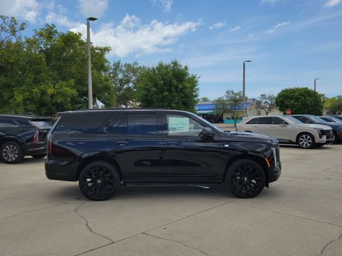New 2026 Cadillac Escalade Platinum Sport AWD/4WD image 4