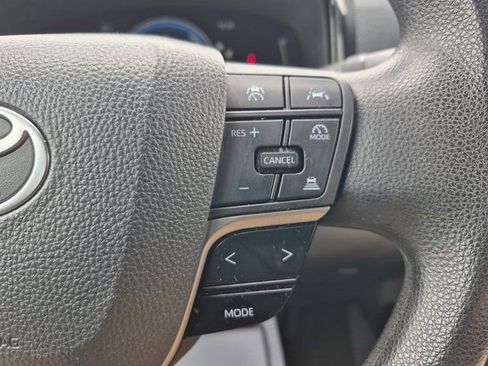 Used 2025 Toyota Camry LE image 20