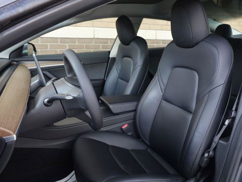 Used 2023 Tesla Model 3 Standard Range RWD image 15