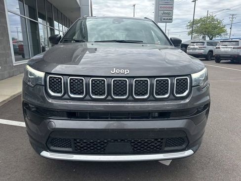 Used 2023 Jeep Compass Limited w/ Elite Group AWD/4WD image 3