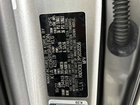 Used 2023 Kia Niro EX image 28