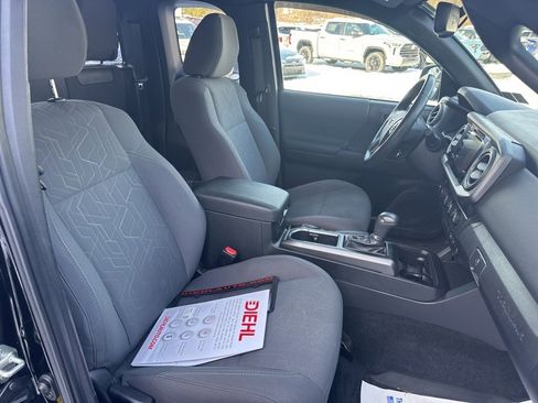 Used 2019 Toyota Tacoma TRD Sport image 44