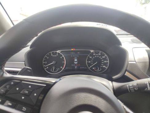 Used 2025 Nissan Altima 2.5 SR FWD image 3