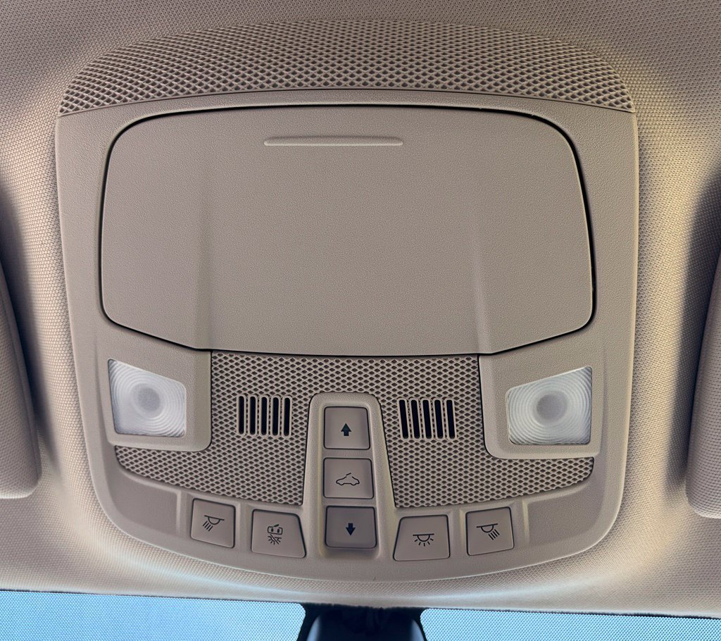 Used 2020 Ford Fusion SE FWD image 24