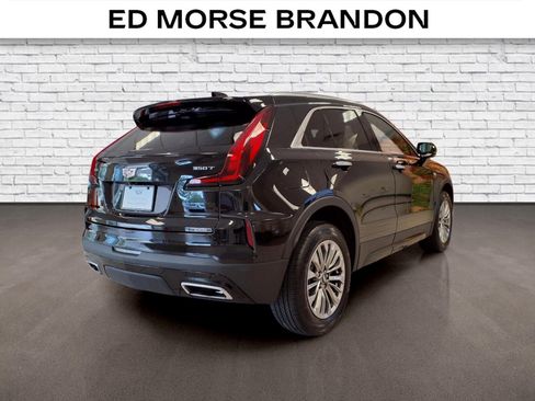 Certified 2025 Cadillac XT4 Premium Luxury FWD image 5