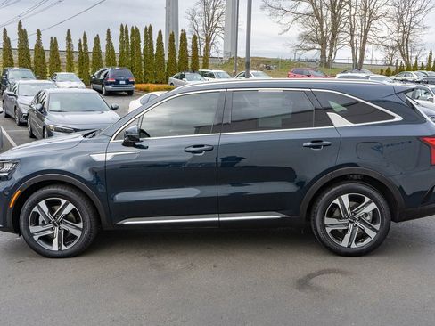Used 2023 Kia Sorento EX image 8