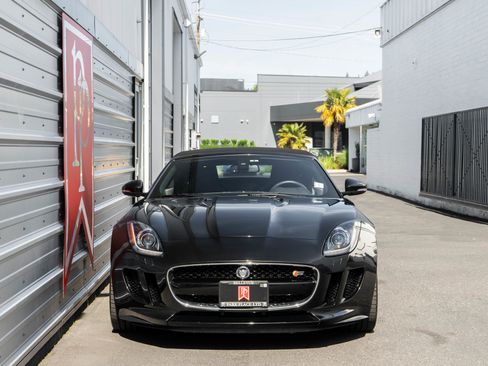 Used 2014 Jaguar F-TYPE S RWD image 31