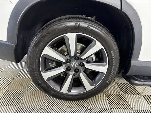 Used 2025 Honda Pilot Touring image 35