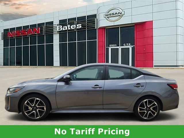 Certified 2025 Nissan Sentra SR FWD image 3