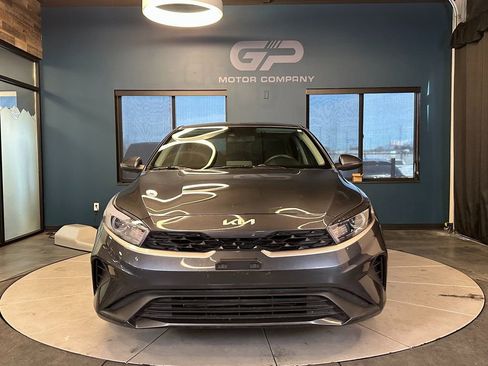Used 2024 Kia Forte LXS w/ LXS Technology Package FWD image 8